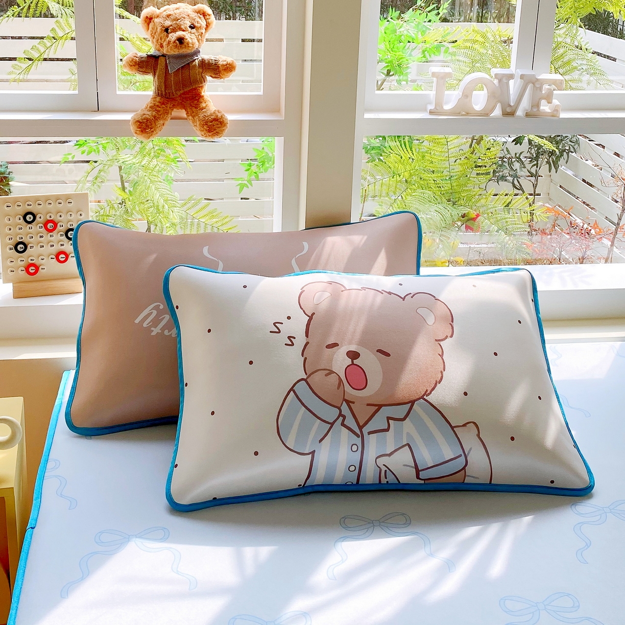 91家纺网 家纺一手货源 找家纺 莱米家纺 2026新款大版小冰皮床笠床席 熊熊派对床席