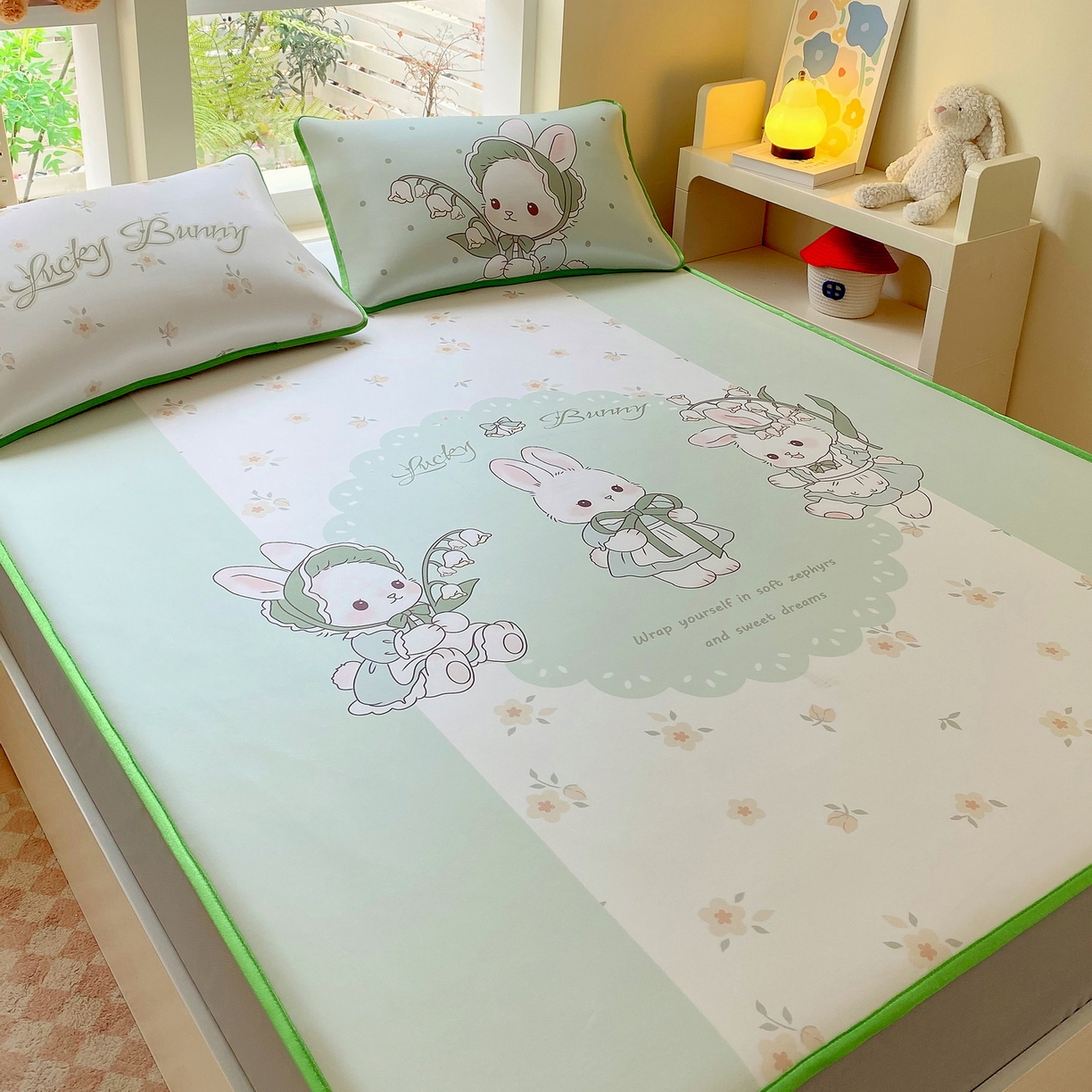 91家纺网 家纺一手货源 找家纺 莱米家纺 2026新款大版小冰皮床笠床席 甜美小兔床笠