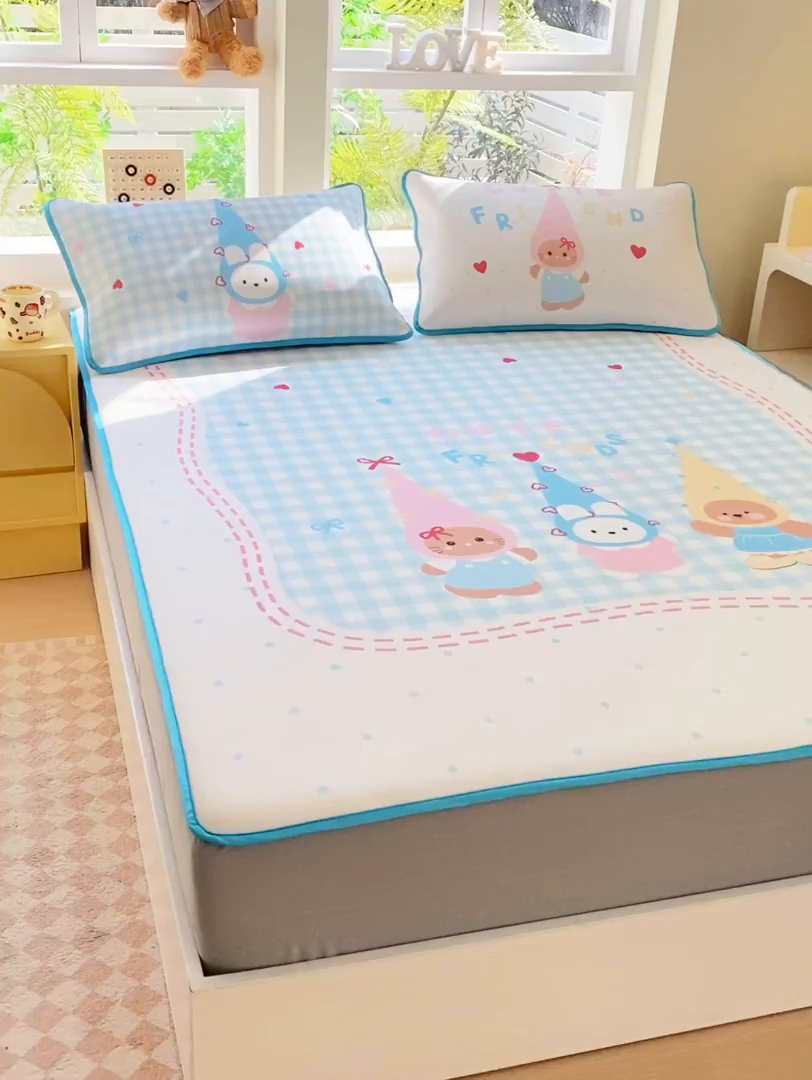 91家纺网 家纺一手货源 找家纺 莱米家纺 2026新款大版小冰皮床笠床席 快乐伙伴床席