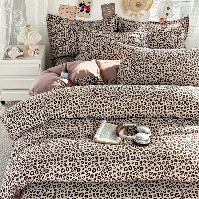 91家纺网 家纺一手货源 找家纺 禧缘家纺（原梦想家） 2026新款云感棉童话风枕套单品枕套单件 咖色豹纹