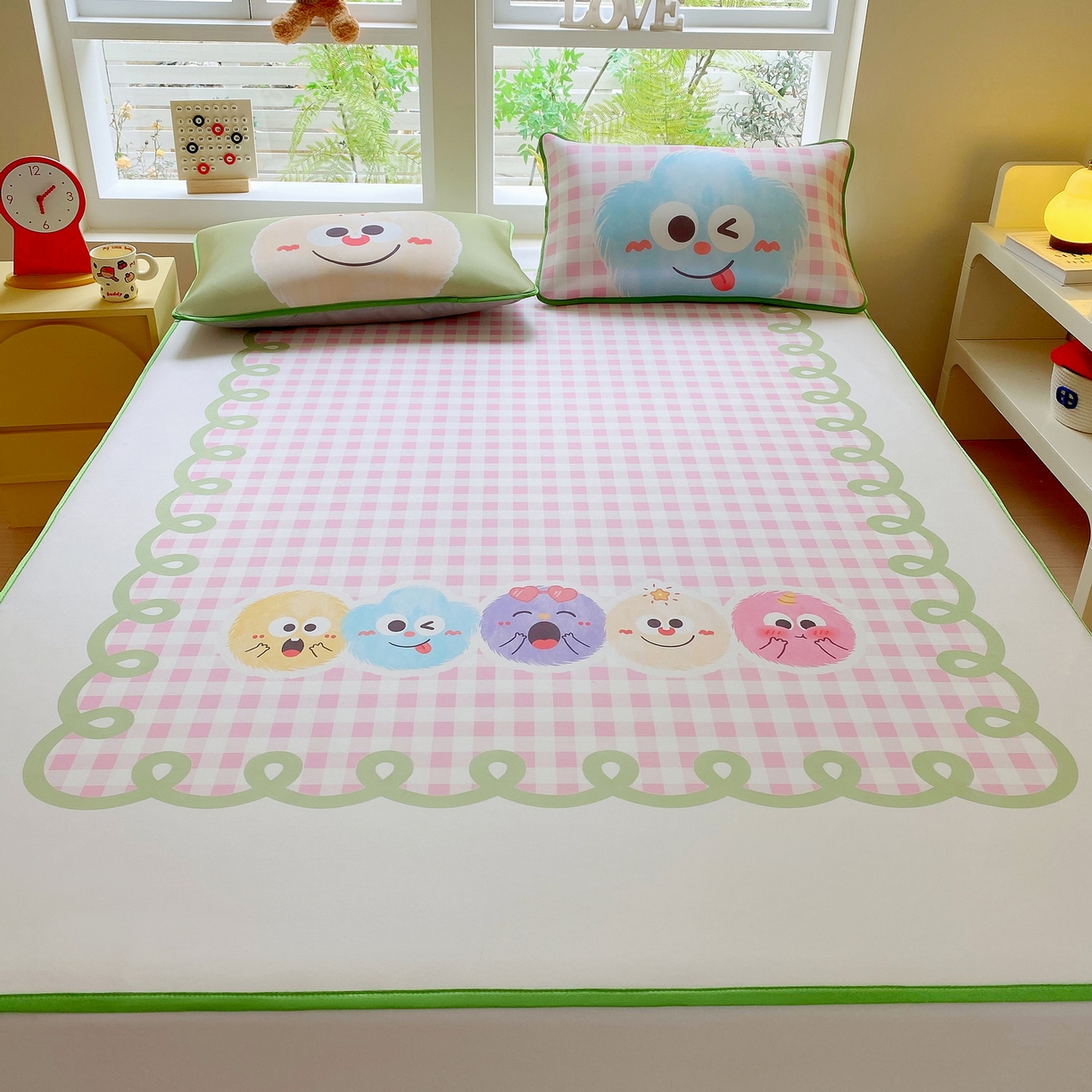 91家纺网 家纺一手货源 找家纺 莱米家纺 2026新款大版小冰皮床笠床席 可爱球球床席