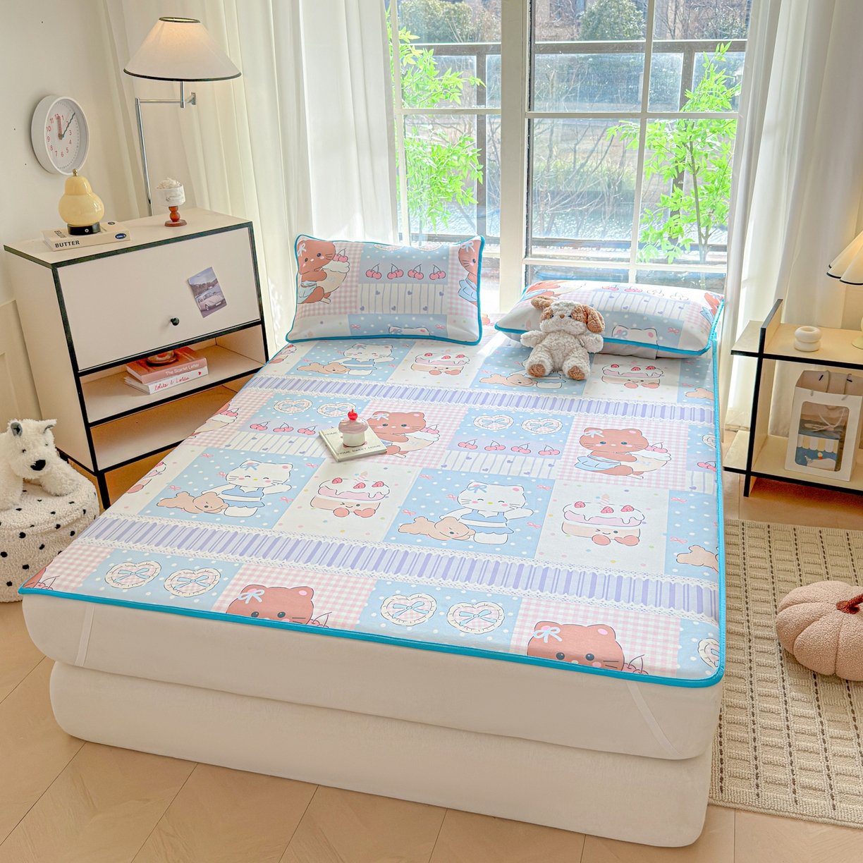 91家纺网 家纺一手货源 找家纺 莱米家纺 2026新款小版小冰皮软席 猫咪乐园