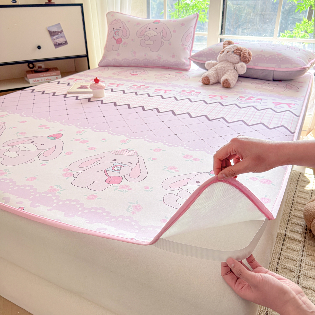 91家纺网 家纺一手货源 找家纺 莱米家纺 2026新款小版小冰皮软席 调皮小兔