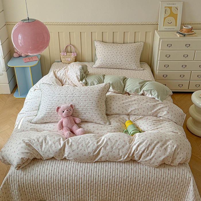 91家纺网 家纺一手货源 找家纺 孑寐家纺 2026新款全棉纯棉四季款床盖四件套 粉色小花