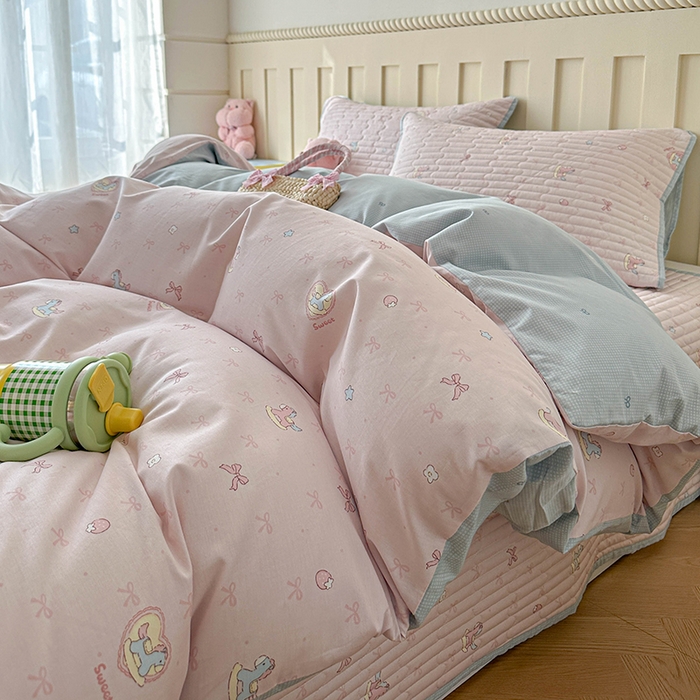 91家纺网 家纺一手货源 找家纺 孑寐家纺 2026新款全棉纯棉四季款床盖四件套 粉色小马