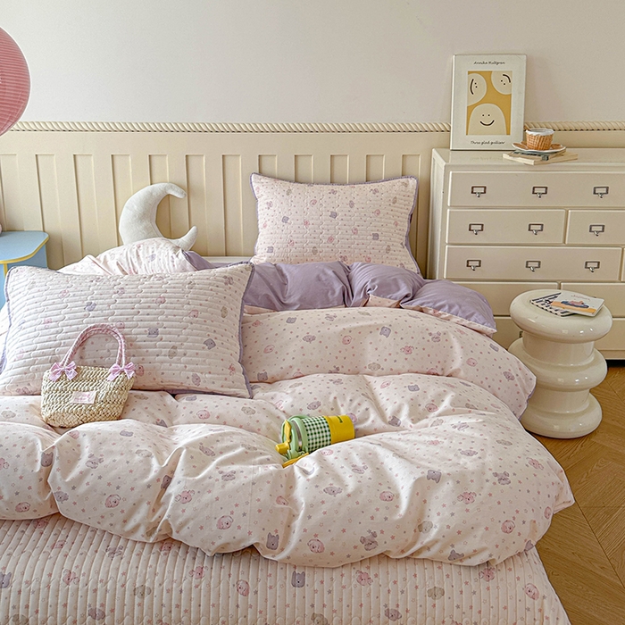 91家纺网 家纺一手货源 找家纺 孑寐家纺 2026新款全棉纯棉四季款床盖四件套 粉心狗