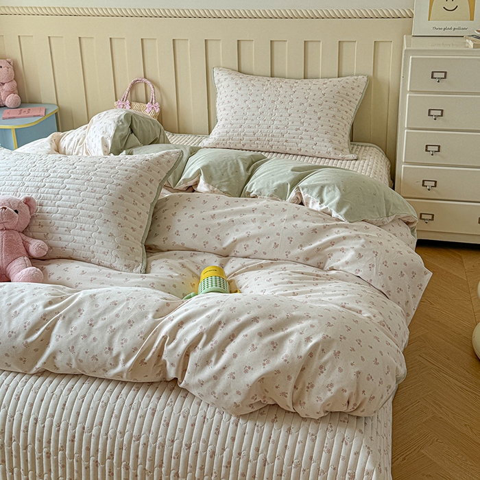 91家纺网 家纺一手货源 找家纺 孑寐家纺 2026新款全棉纯棉四季款床盖四件套 粉色小花