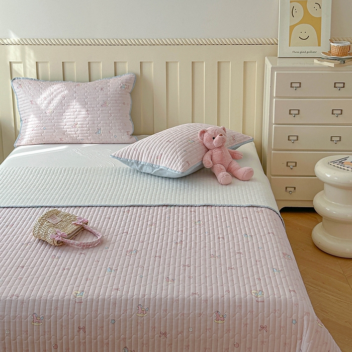 91家纺网 家纺一手货源 找家纺 孑寐家纺 2026新款全棉纯棉四季款床盖四件套 粉色小马