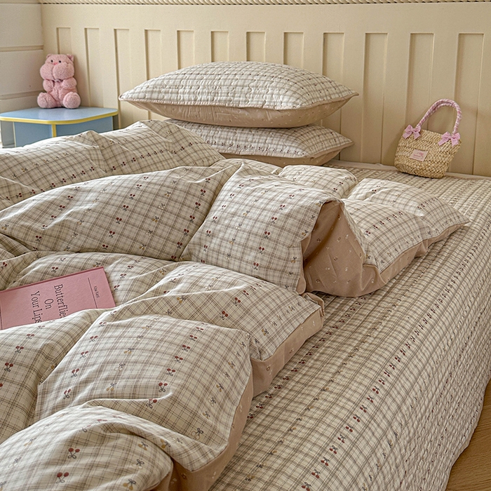 91家纺网 家纺一手货源 找家纺 孑寐家纺 2026新款全棉纯棉四季款床盖四件套 落川樱桃