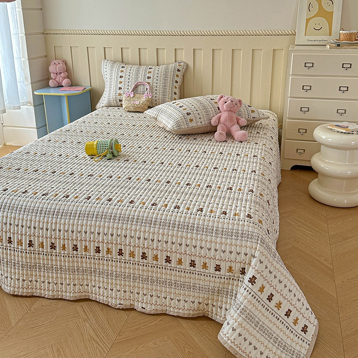 91家纺网 家纺一手货源 找家纺 孑寐家纺 2026新款全棉纯棉四季款床盖四件套 费尔岛小熊