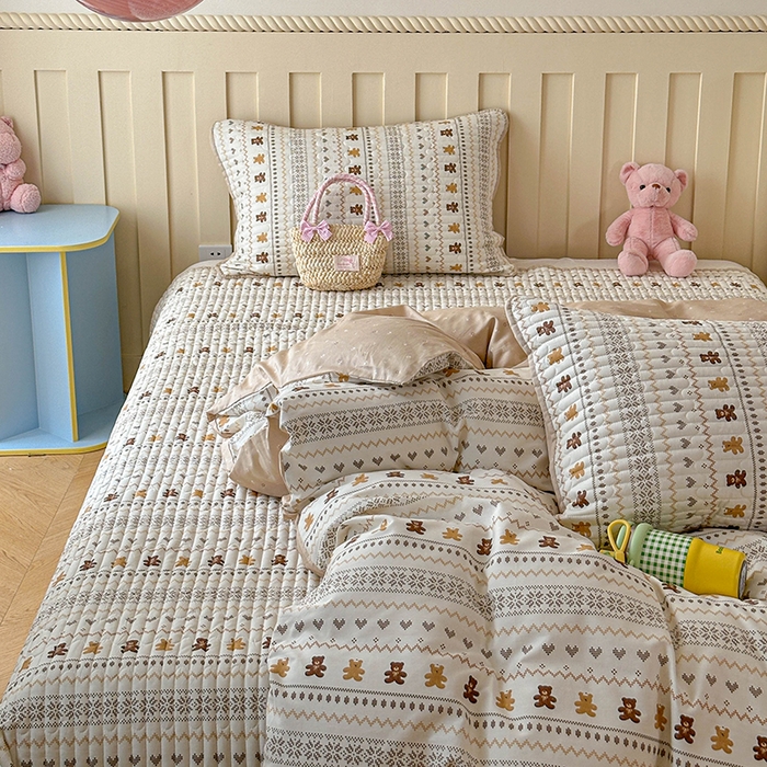 91家纺网 家纺一手货源 找家纺 孑寐家纺 2026新款全棉纯棉四季款床盖四件套 费尔岛小熊