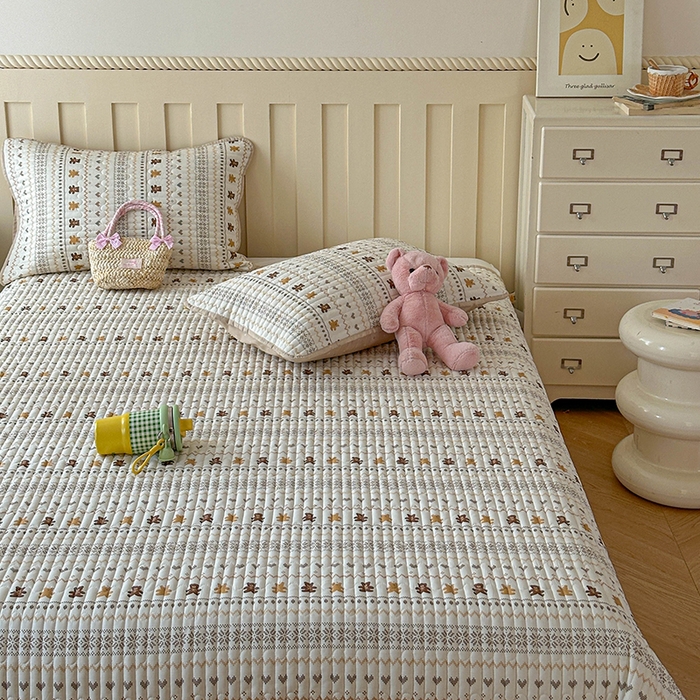 91家纺网 家纺一手货源 找家纺 孑寐家纺 2026新款全棉纯棉四季款床盖四件套 费尔岛小熊