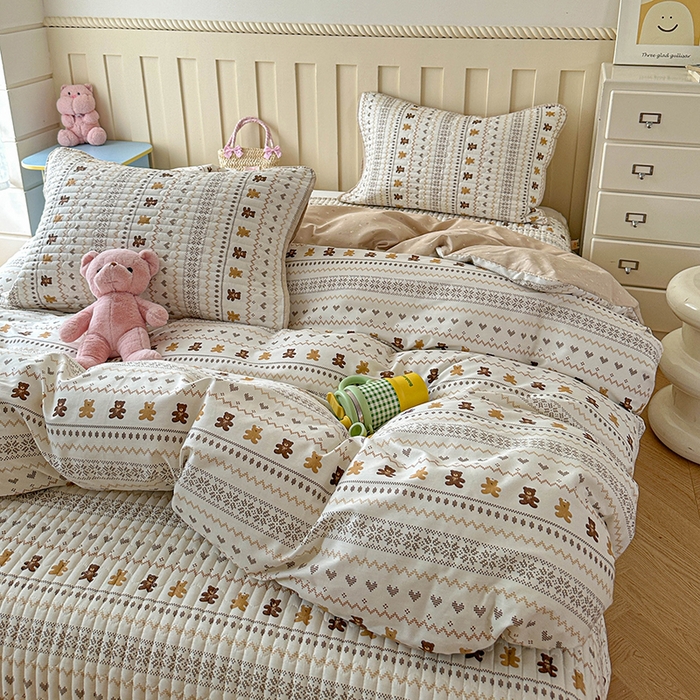 91家纺网 家纺一手货源 找家纺 孑寐家纺 2026新款全棉纯棉四季款床盖四件套 费尔岛小熊