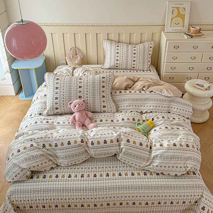 91家纺网 家纺一手货源 找家纺 孑寐家纺 2026新款全棉纯棉四季款床盖四件套 费尔岛小熊