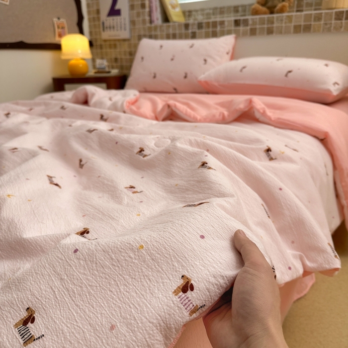 91家纺网 家纺一手货源 找家纺 寐眠 2026新款泡泡纱印花夏被夏凉被空调被 桃气修勾