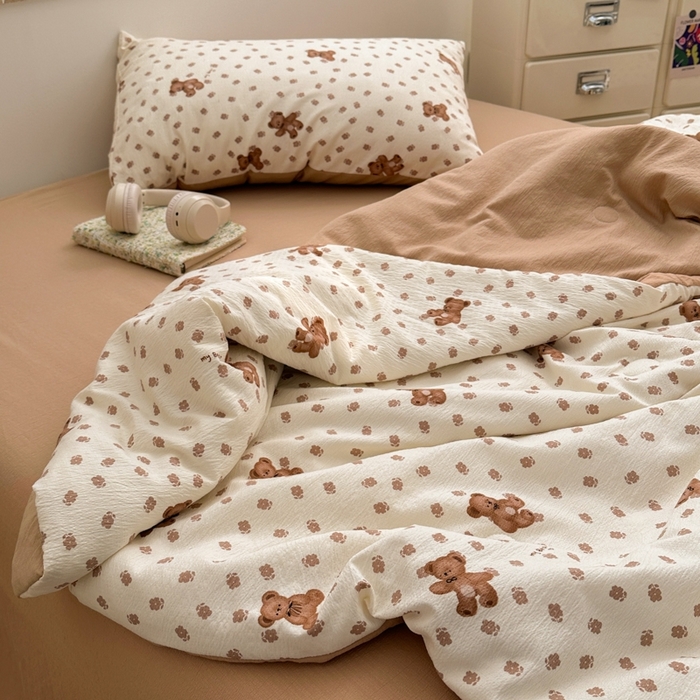 91家纺网 家纺一手货源 找家纺 寐眠 2026新款泡泡纱印花夏被夏凉被空调被 奶泡小熊