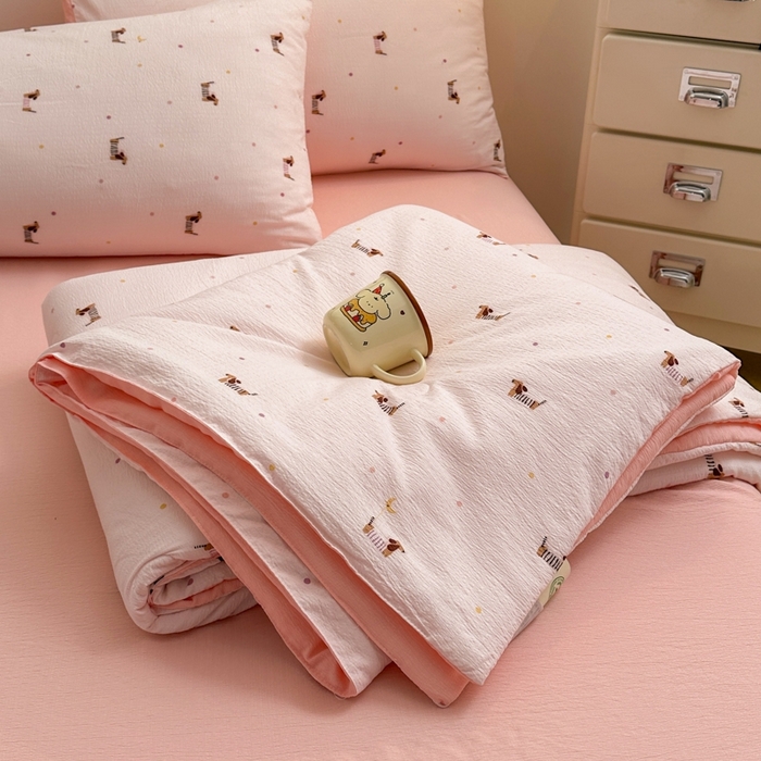 91家纺网 家纺一手货源 找家纺 寐眠 2026新款泡泡纱印花夏被夏凉被空调被 桃气修勾