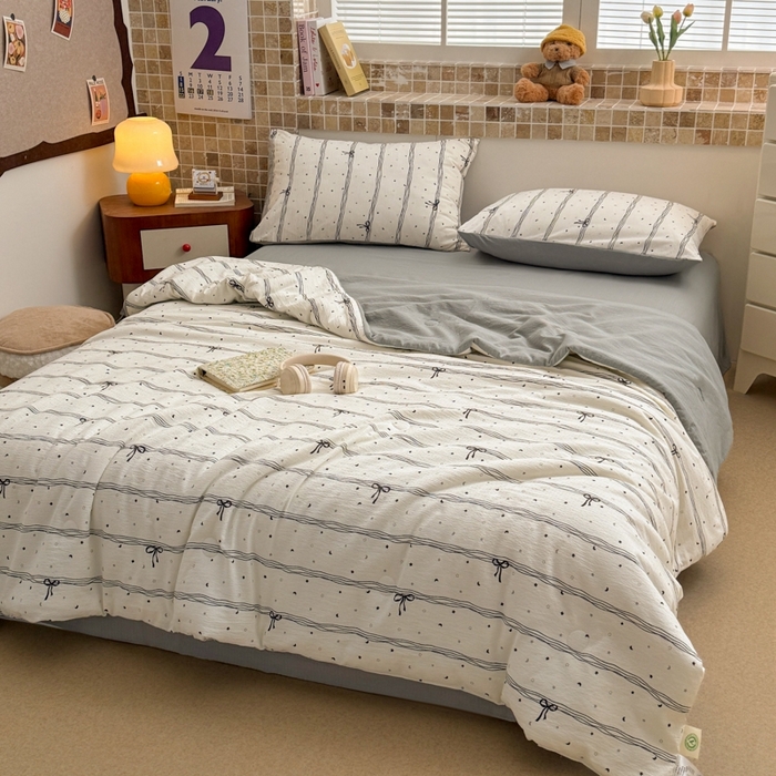 91家纺网 家纺一手货源 找家纺 寐眠 2026新款泡泡纱印花夏被夏凉被空调被 雾灰蝴蝶结