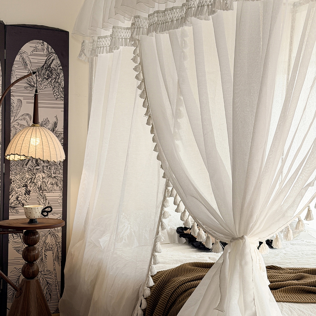 91家纺网 家纺一手货源 找家纺 都市缘蚊帐 2026新款3393安娜多丽棉纱轨道款宫廷蚊帐 3393安娜-云雾白