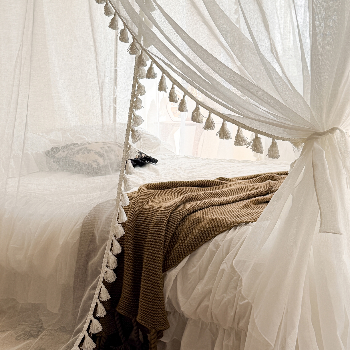 91家纺网 家纺一手货源 找家纺 都市缘蚊帐 2026新款3393安娜多丽棉纱轨道款宫廷蚊帐 3393安娜-云雾白