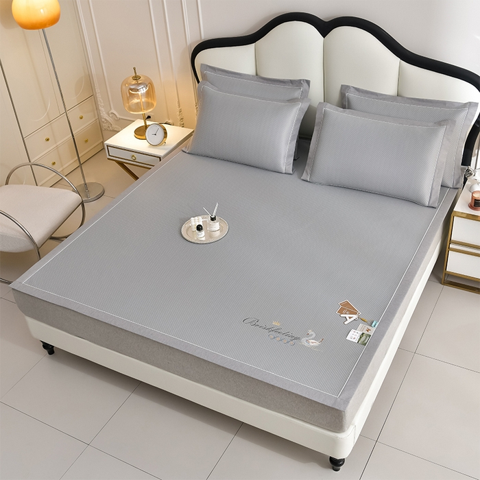 91家纺网 家纺一手货源 找家纺 小牛席业 2026新款加厚款-满天星天鹅刺绣凉感冰丝席系列凉席藤席冰藤席冰丝席竹席草席空调席乳胶席豆豆席 满天星天鹅凉感冰丝席-灰色