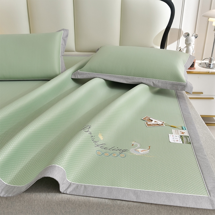 91家纺网 家纺一手货源 找家纺 小牛席业 2026新款加厚款-满天星天鹅刺绣凉感冰丝席系列凉席藤席冰藤席冰丝席竹席草席空调席乳胶席豆豆席 满天星天鹅凉感冰丝席-绿色