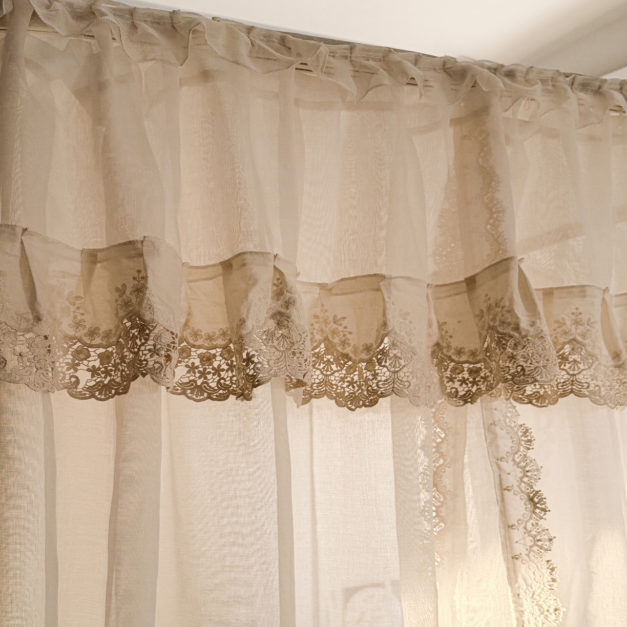 91家纺网 家纺一手货源 找家纺 （总）都市缘蚊帐 2026新款3393香思缦多丽棉纱轨道款宫廷蚊帐