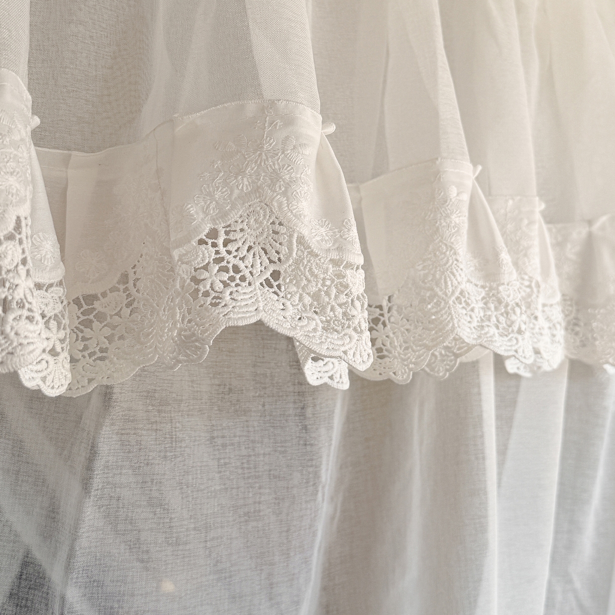 91家纺网 家纺一手货源 找家纺 都市缘蚊帐 2026新款3393香思缦多丽棉纱轨道款宫廷蚊帐 3393香思缦-云雾白