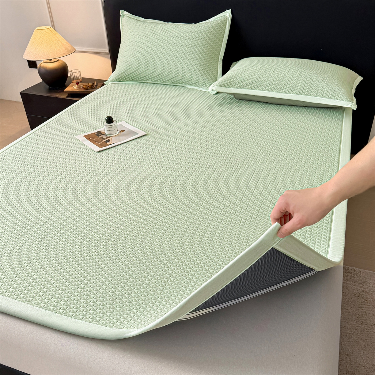 91家纺网 家纺一手货源 找家纺 鑫姿席业 2026新款夏季高端竹席pe藤席空调软席可水洗席子凉席-慕尚M纹 床席款-慕尚M纹-绿