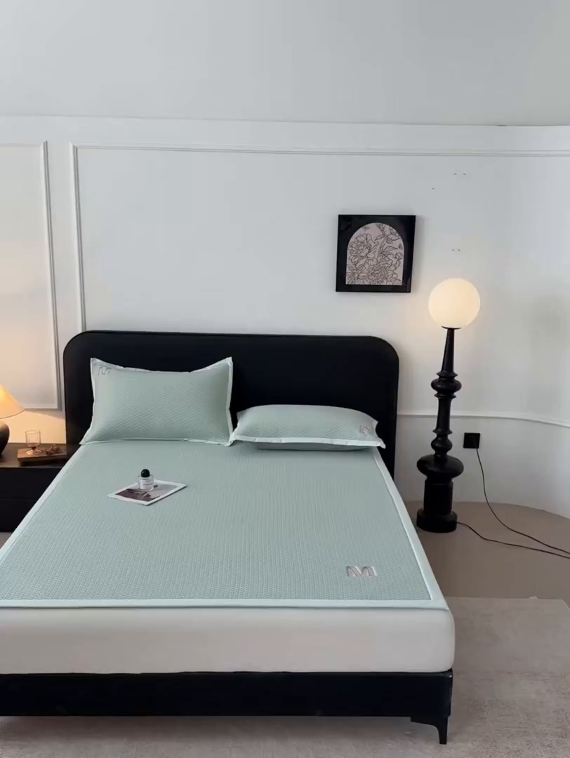 91家纺网 家纺一手货源 找家纺 鑫姿席业 2026新款夏季高端竹席pe藤席空调软席可水洗席子凉席-慕尚M纹 床席款-慕尚M纹-绿