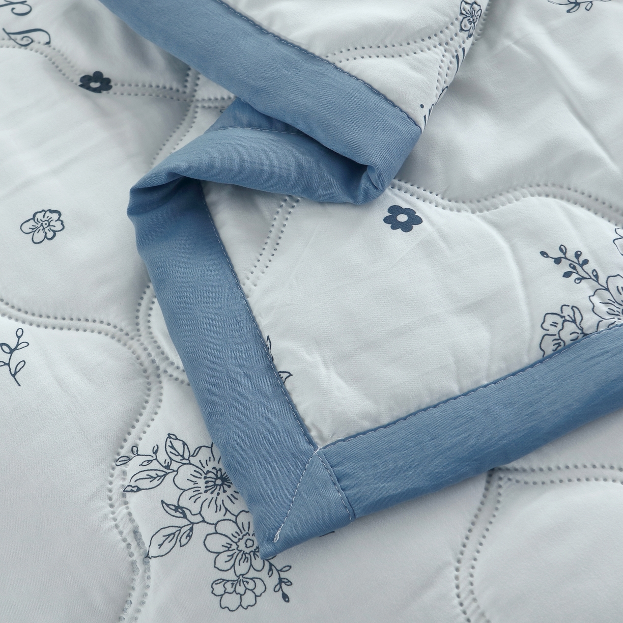 91家纺网 家纺一手货源 找家纺 好欣怡 2026新款水洗棉夏被 浅蓝信