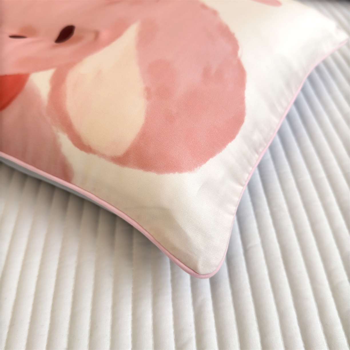 91家纺网 家纺一手货源 找家纺 雯豆家纺 2026新款60支蓝精天丝枕套儿童卡通枕芯定位大版枕头套 天丝-粉粉兔