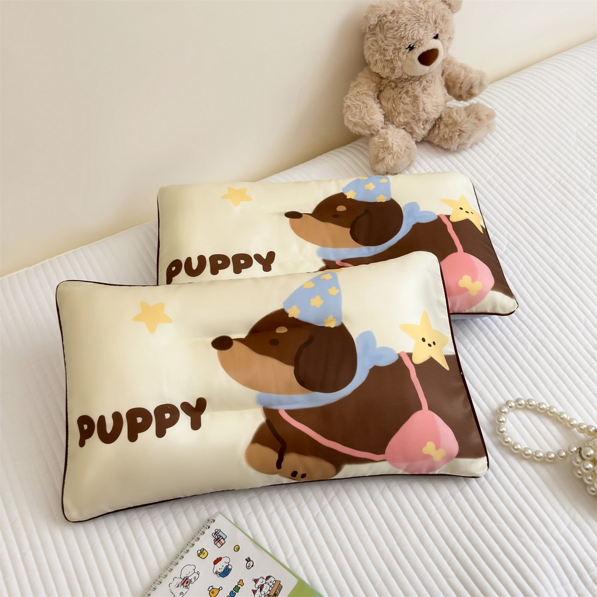 91家纺网 家纺一手货源 找家纺 雯豆家纺 2026新款60支蓝精天丝枕套儿童卡通枕芯定位大版枕头套 天丝-快乐小狗