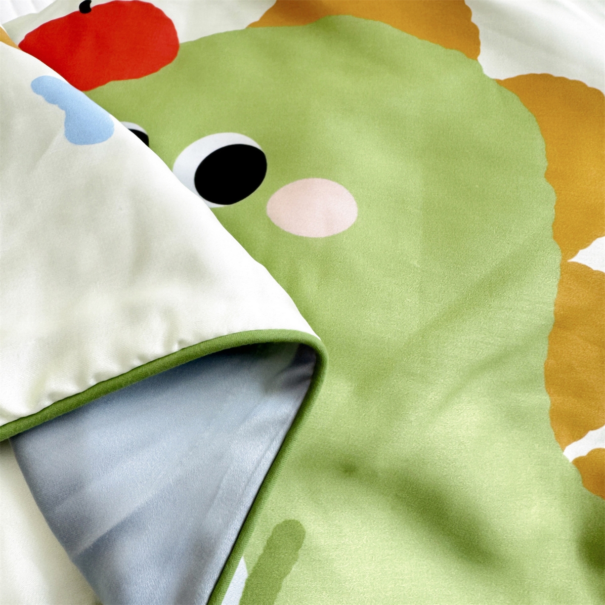 91家纺网 家纺一手货源 找家纺 雯豆家纺 2026新款60支蓝精天丝枕套儿童卡通枕芯定位大版枕头套 天丝-小恐龙