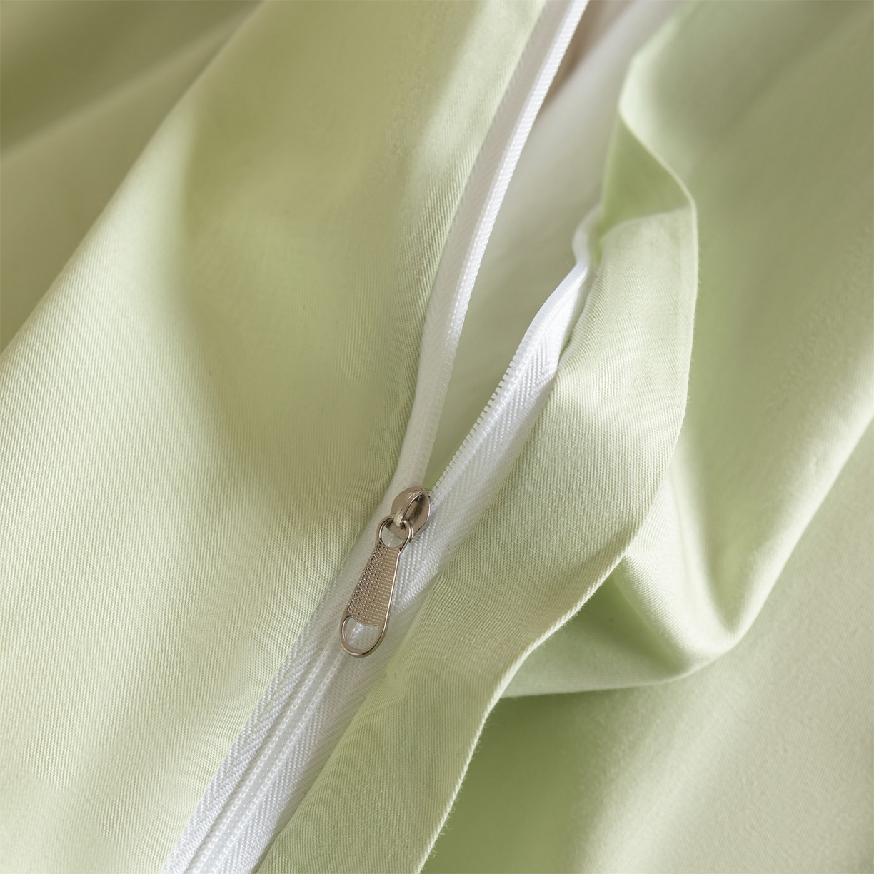 91家纺网 家纺一手货源 找家纺 857家居 2026新款全棉毛巾绣四件套 奶绿狗