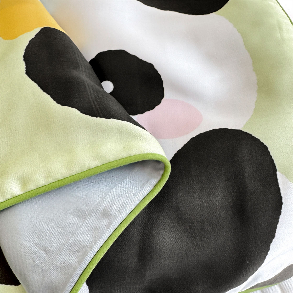 91家纺网 家纺一手货源 找家纺 雯豆家纺 2026新款60支蓝精天丝枕套儿童卡通枕芯定位大版枕头套 天丝-熊猫花花