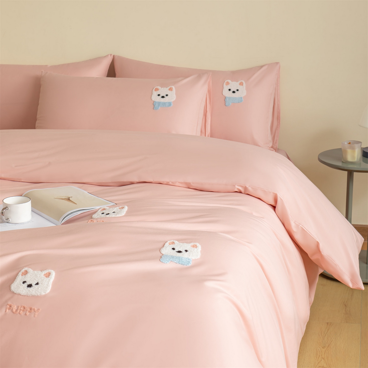 91家纺网 家纺一手货源 找家纺 857家居 2026新款全棉毛巾绣四件套 樱花狗