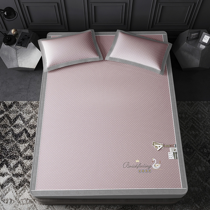 91家纺网 家纺一手货源 找家纺 小牛席业 2026新款加厚款-满天星天鹅刺绣冰丝席系列（床笠款）凉席藤席冰藤席冰丝席竹席草席空调席乳胶席豆豆席 粉色