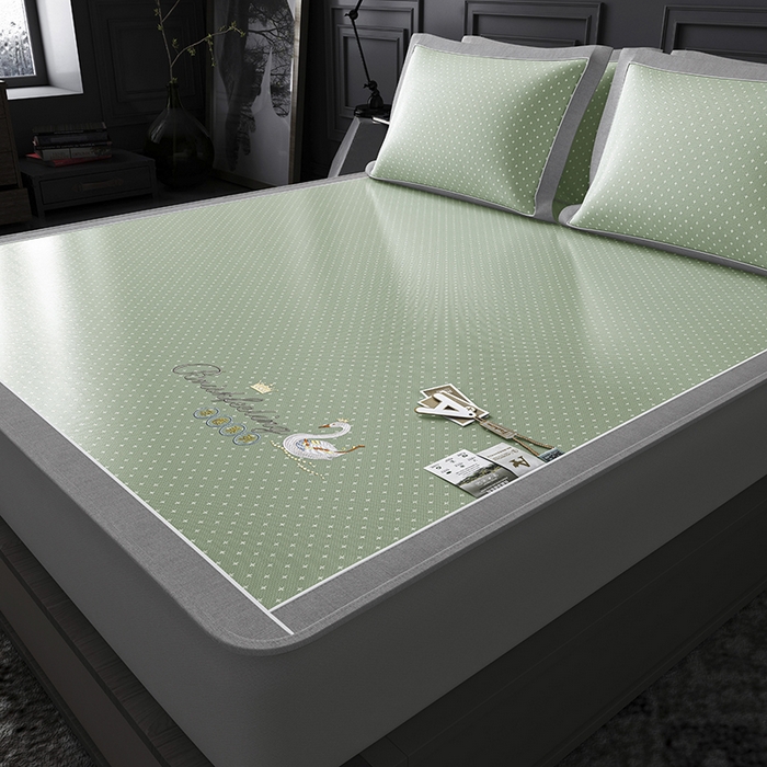 91家纺网 家纺一手货源 找家纺 小牛席业 2026新款加厚款-满天星天鹅刺绣冰丝席系列（床笠款）凉席藤席冰藤席冰丝席竹席草席空调席乳胶席豆豆席 绿色