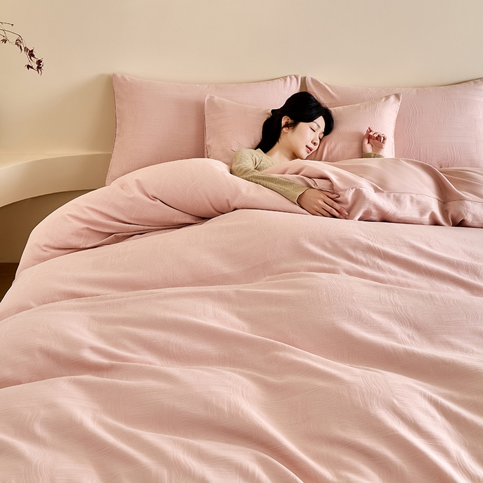 91家纺网 家纺一手货源 找家纺 九沐良品 2026新款A类60支全棉纯棉贡缎大提花四件套 幻纤影-粉