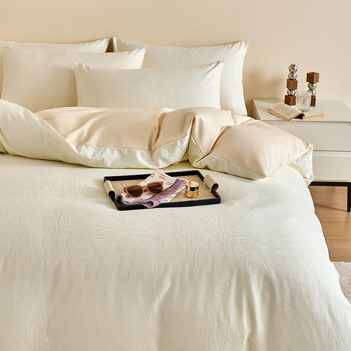 91家纺网 家纺一手货源 找家纺 九沐良品 2026新款A类60支全棉纯棉贡缎大提花四件套 凯迪娜-米白