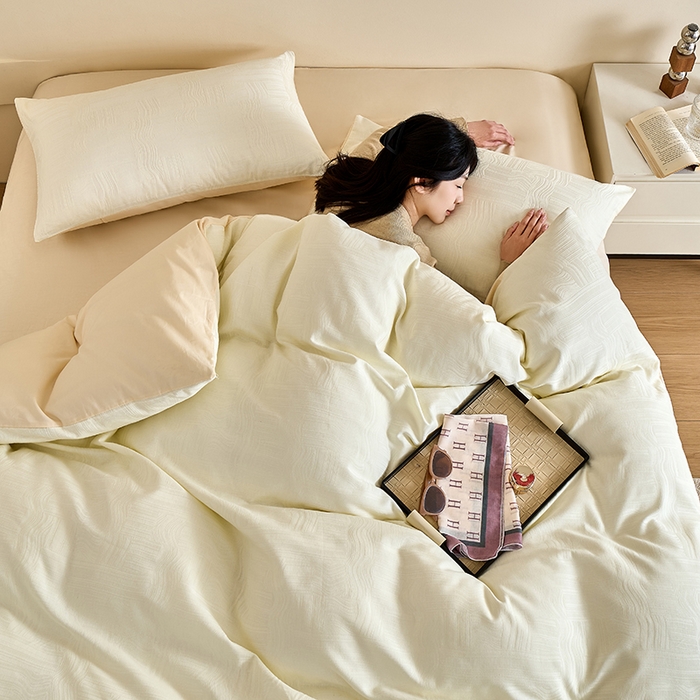 91家纺网 家纺一手货源 找家纺 九沐良品 2026新款A类60支全棉纯棉贡缎大提花四件套 幻纤影-米白