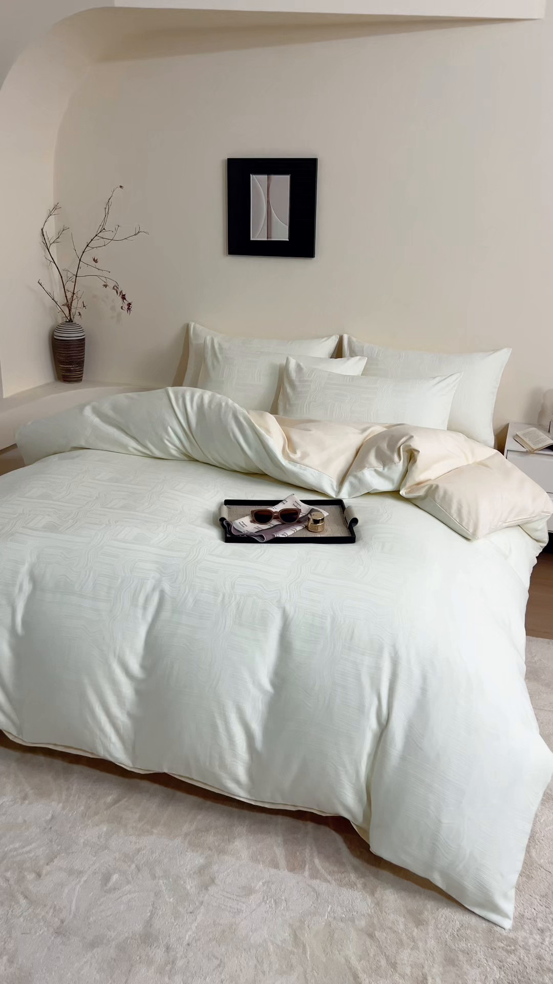 91家纺网 家纺一手货源 找家纺 九沐良品 2026新款A类60支全棉纯棉贡缎大提花四件套 幻纤影-米白