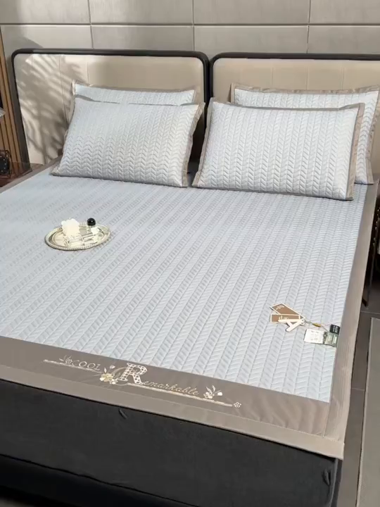 91家纺网 家纺一手货源 找家纺 小牛席业 2026新款CR冷感乳胶席系列凉席藤席冰藤席竹席空调席草席冰丝席豆豆席乳胶席三件套 CR冷感乳胶席系列（亮灰）