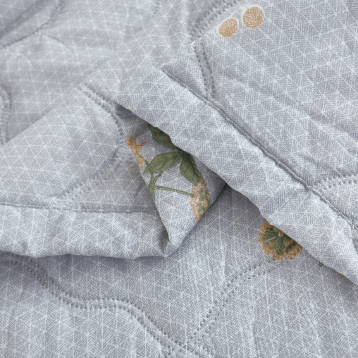 91家纺网 家纺一手货源 找家纺 好欣怡家纺 2026新款海藻棉夏被夏凉被 灰橘诗