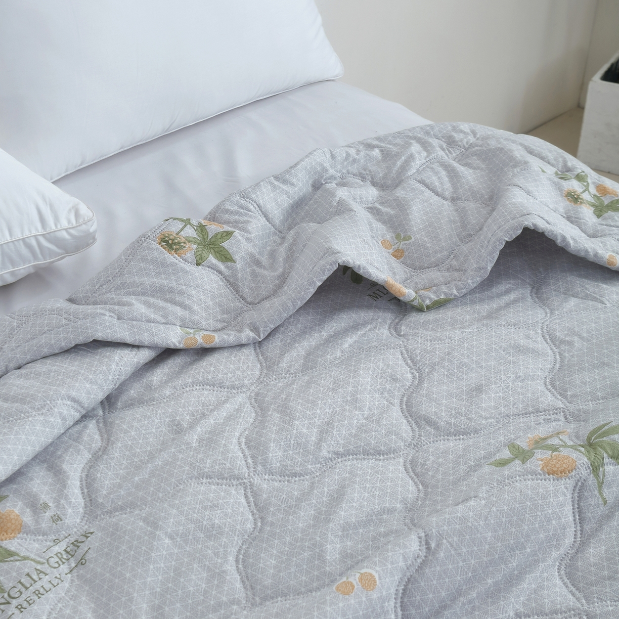 91家纺网 家纺一手货源 找家纺 好欣怡家纺 2026新款海藻棉夏被夏凉被 灰橘诗