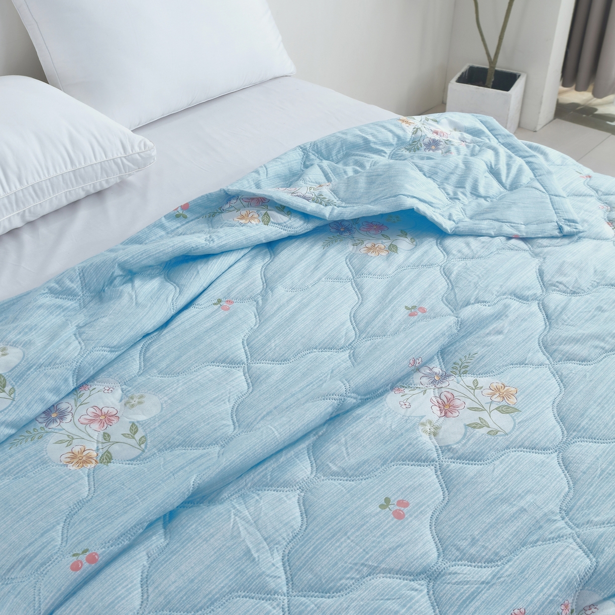 91家纺网 家纺一手货源 找家纺 好欣怡家纺 2026新款海藻棉夏被夏凉被 蓝屿花