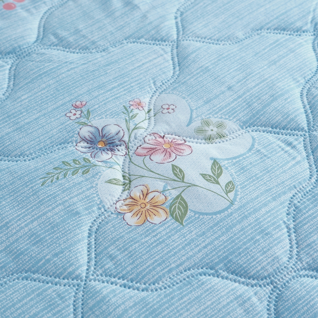 91家纺网 家纺一手货源 找家纺 好欣怡家纺 2026新款海藻棉夏被夏凉被 蓝屿花