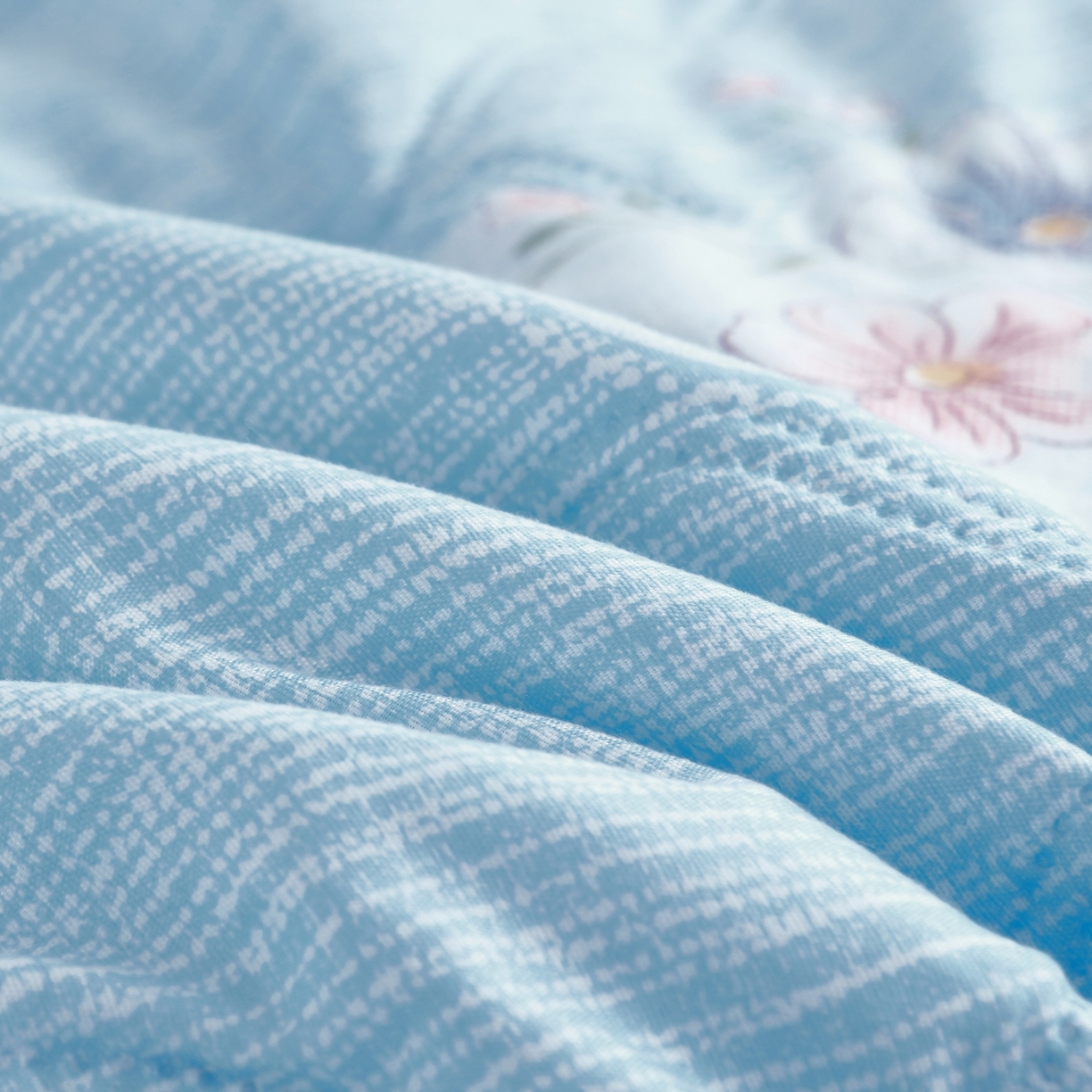 91家纺网 家纺一手货源 找家纺 好欣怡家纺 2026新款海藻棉夏被夏凉被 蓝屿花