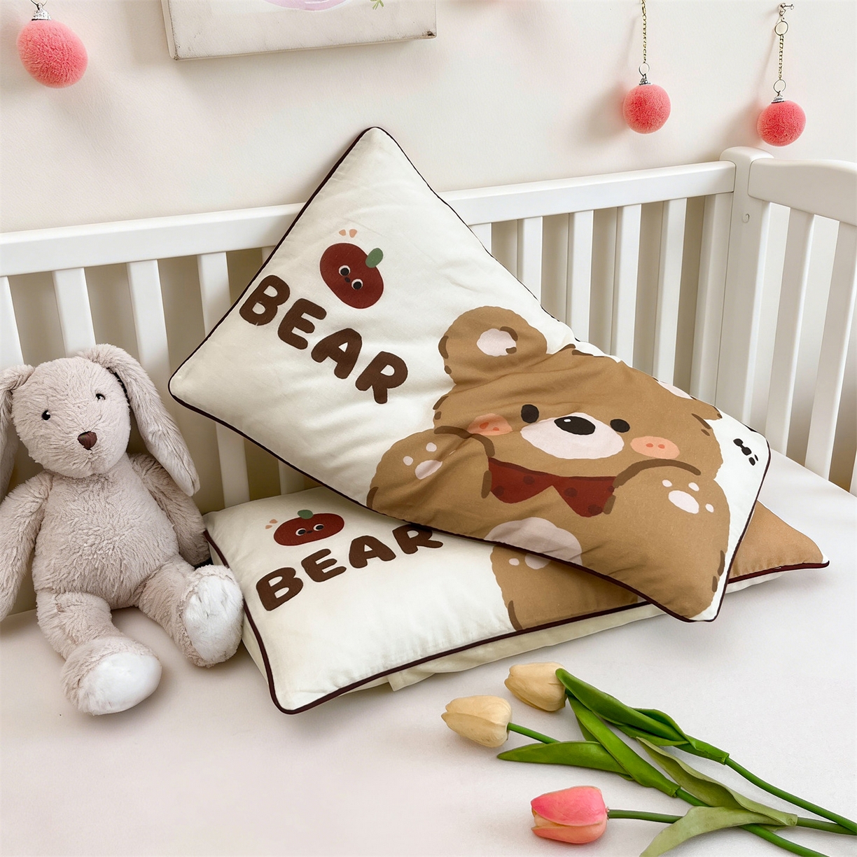 91家纺网 家纺一手货源 找家纺 雯豆家纺 2026新款全棉双层纱布枕套儿童卡通枕芯定位纯棉大版枕头套 双层纱-快乐熊